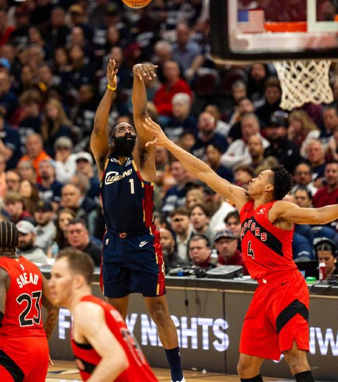 哈登22+10+4记三分，米切尔32分刷爆NBA纪录，骑士屠龙破不胜魔咒