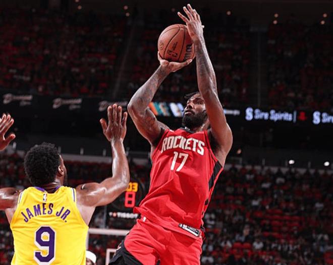 季后赛首个3-0诞生！湖人神奇逆转，詹姆斯29+13，斯马特梦回巅峰