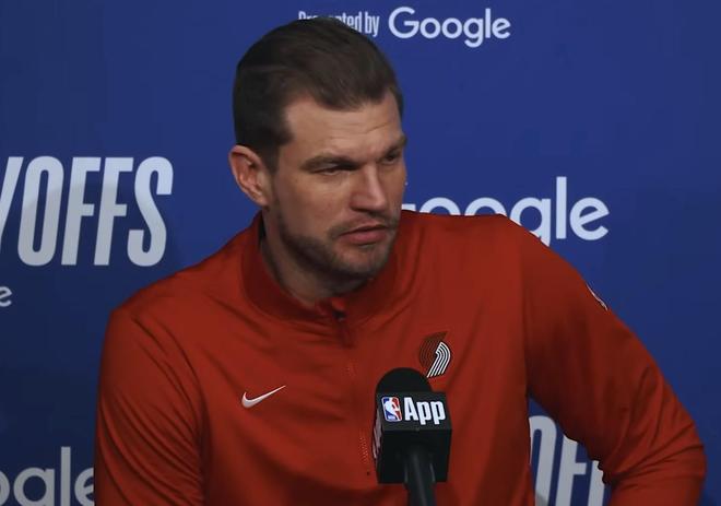 斯普利特：我们下半场心态崩溃了，文班和福克斯统治了比赛