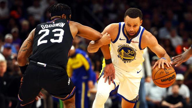 在附加赛中，太阳队凭借谁的出色发挥成功限制了斯蒂芬·库里？