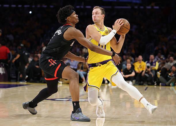 砍下个人季后赛新高！湖人后场新援接下来能否保持这样的水准呢？