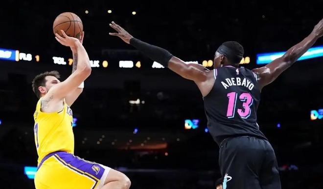 背靠背100分，名记：东契奇60分比阿德巴约83分更有含金量