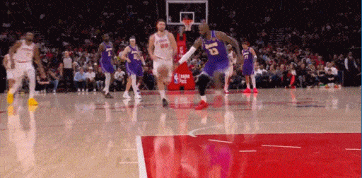 老詹41岁了，还贡献5个扣篮！！