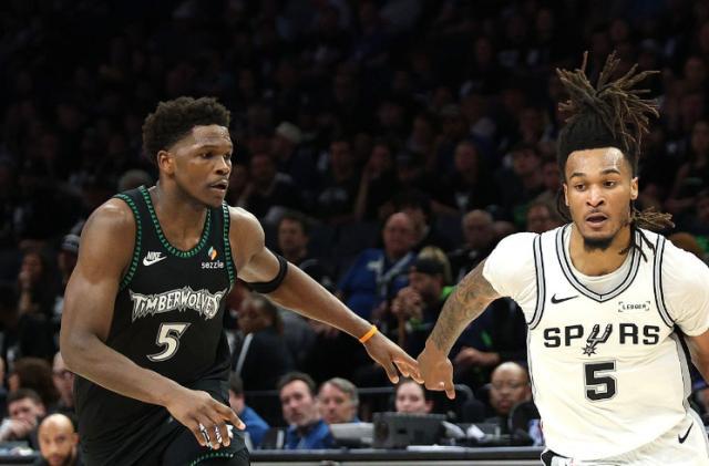 卡斯尔：爱德华兹提前过来祝贺很有风度