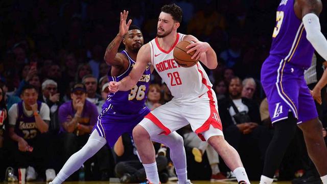 拒绝横扫！申京放话施压湖人：已摸透对手防守，回休斯顿准备抢七