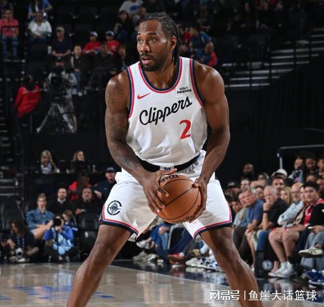 快船116-103独行侠！伦纳德把话挑明，加兰有好有坏，泰伦卢摊牌