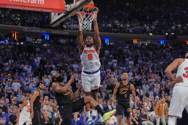 NBA｜尼克斯末节22分大逆转，布伦森多次单打“点登”成功