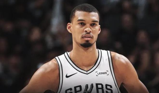 马刺4将身价暴涨！文班+福克斯统治级，哈珀展潜力，瓦塞尔转型！