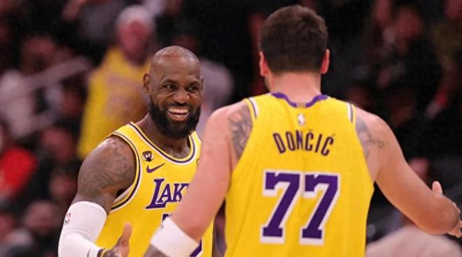 投篮42中3！还想拿1.22亿合同，火箭认清现实吧，他成不了伦纳德