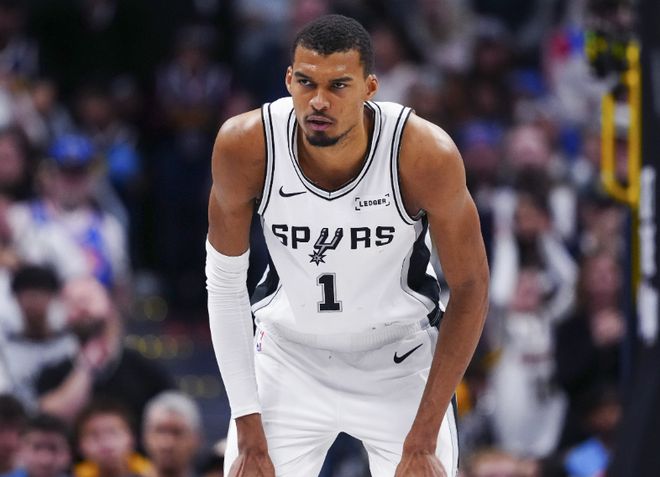 文班19+15+2封盖造NBA神迹，太子锁华子，马刺大胜森林狼刷爆纪录