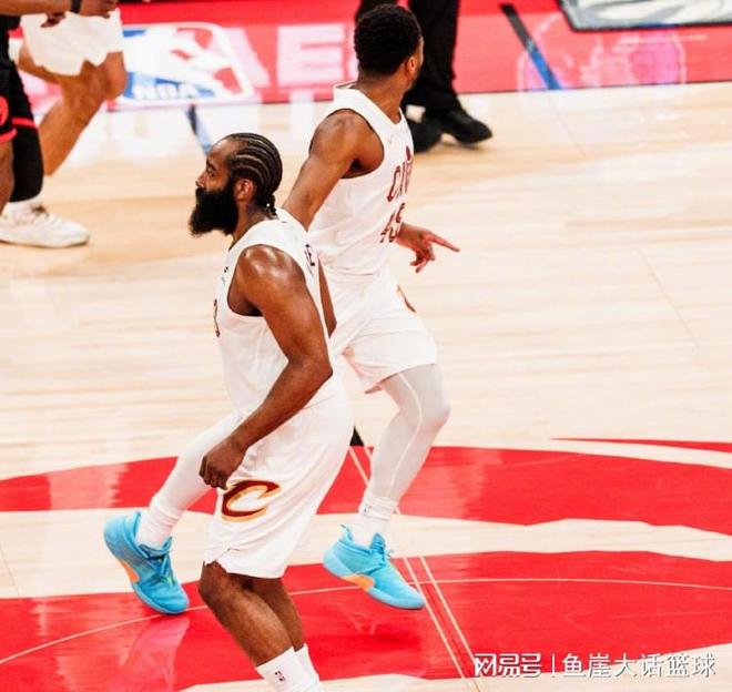 骑士104-126猛龙！米切尔直言不讳，哈登必须改错，两点也成关键
