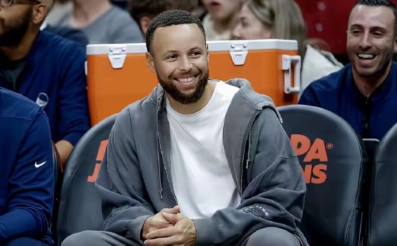 什么时候复出?Shams:库里下周接受复查,本周未能进行对抗训练