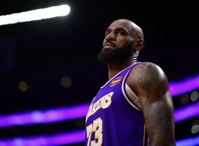 美媒：詹姆斯没兴趣加盟勇士，下赛季湖人、骑士二选一或退役