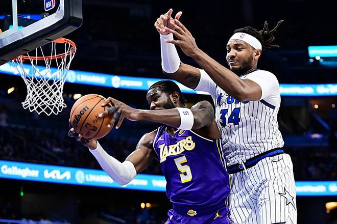 虽然罚球有些抽象，但先发中锋对于湖人的重要性还是有目共睹的？