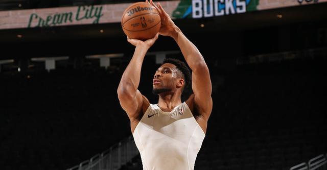 雄鹿官方：字母哥因膝盖伤势 不会出战常规赛收官战