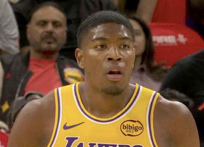 湖人极致团队篮球：首节14球全来自助攻 八村6中6狂轰16分创纪录