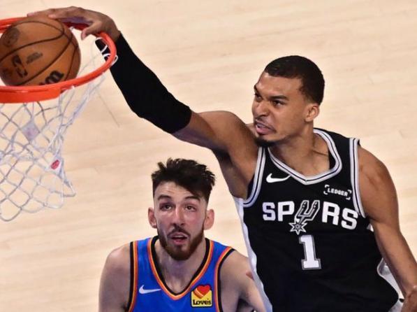 爆大冷！联盟第一轰然倒下，总冠军悬念不大，NBA新门面诞生了