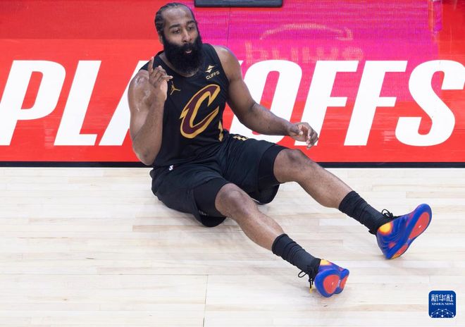 这窟窿咋补？东决G1骑士遭遇大逆转，哈登被尼克斯频频“点名”
