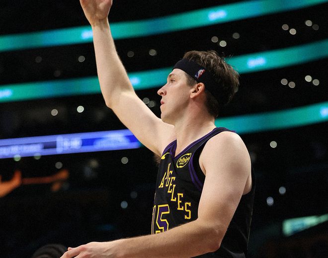 太强！东契奇里夫斯合砍62分，湖人升西部第4！詹姆斯成短板？