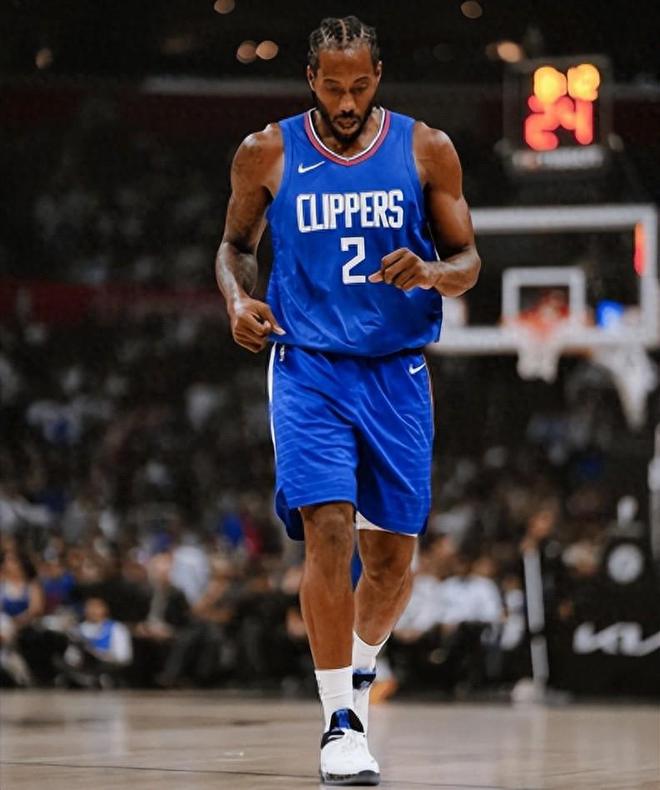 现役巨星60分次数:杜兰特0次,库里2次,哈登4次,还有一人更狠