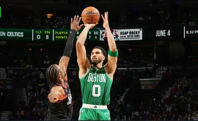 塔图姆三分助绿军攻克76人主场 恩比德要复出吗？