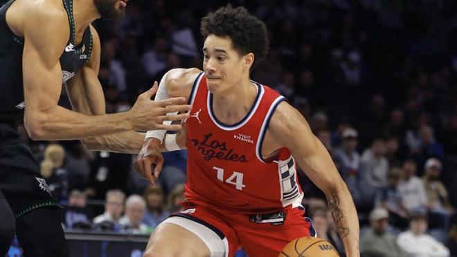 坏消息，快船队中锋亚尼克·科南·尼德豪瑟因脚伤赛季报销