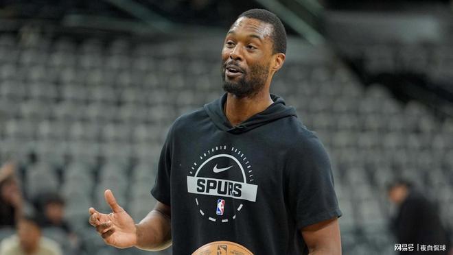 十年轮回！前冠军成员濒临离队，勇士酝酿重聚，低价补强完美人选