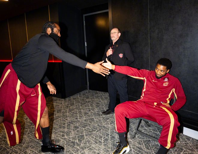 预定2.8亿超级顶薪，季后赛还能提档！哈登夺冠希望越来越大了