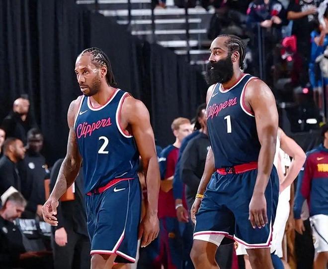 布克格林遭驱逐！库里16中4仅17分勇士不敌太阳无缘季后赛