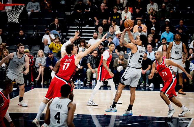 11连胜+29战27胜！马刺无文班亚马仍强到发紫：三杀雷霆诛心湖人