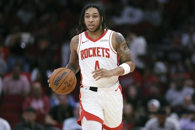 一夜四消息：火箭签约冠军后卫，最新战力榜出炉，湖人两大好消息