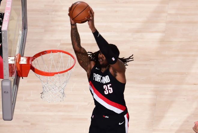 正负值高达+22！开拓者替补中锋是球队战胜快船的关键人物？