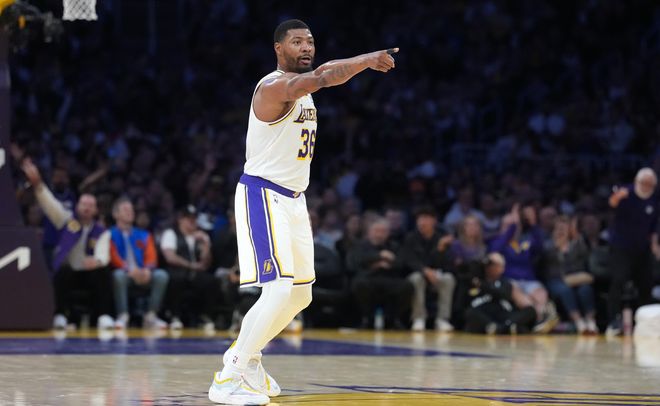 湖人队2喜讯1不利！悍将缺战雷霆，老詹再获力挺，名宿点成功关键