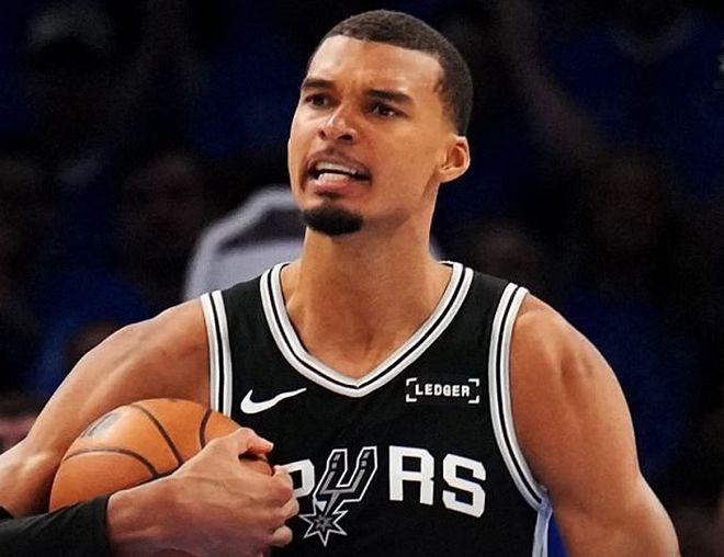 马刺VS雷霆G2伤情报告出炉，戴格诺特表态文班，NBA新纪录诞生