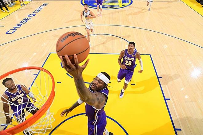 策应能力其实并不差！湖人锋线大闸在进攻端也不是完全没有技能？