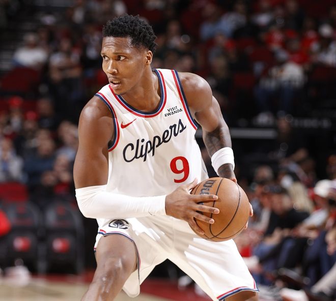 输魔术！卢导安抚马瑟林，伦纳德亲承脚踝酸痛，尼德豪泽谈争议球