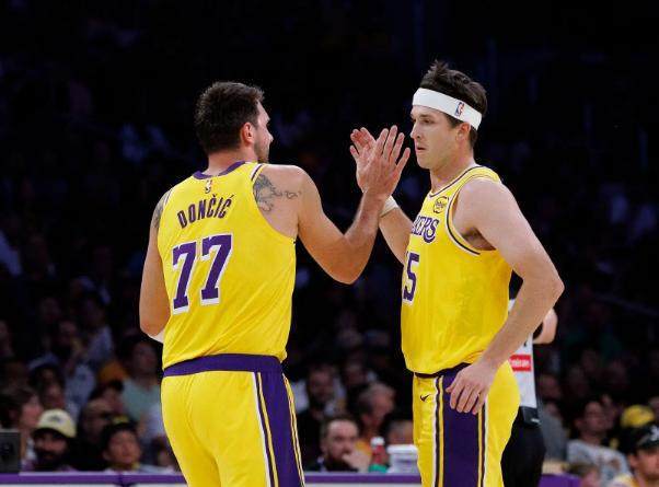 曝东契奇本周回洛杉矶复查，里夫斯最快5月初复出