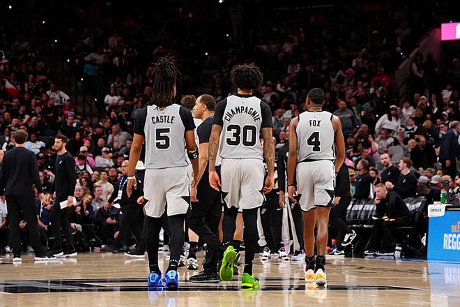 又能得分能组织！马刺后场大将面对火箭终于打出了全能型的表现？