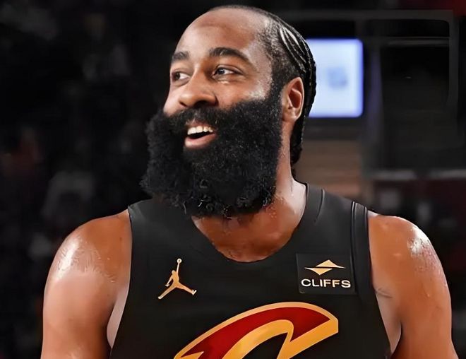 米切尔24+4+10+3无缘今日最佳！对不起，你碰到暴走的哈登了