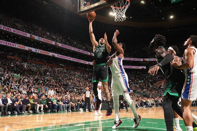 费城76人113-97凯尔特人 将大比分扳成2-3