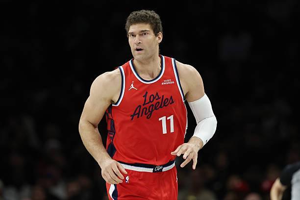 布鲁克-洛佩兹生涯盖帽数达2139，超越大本排名历史第14