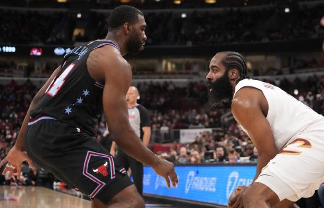 三杀公牛！骑士险遭29分大逆转，哈登连创3大神迹 吉迪空砍19助攻