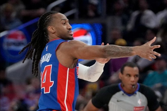 生涯新高30分+准绝杀湖人！25岁落选秀一鸣惊人，年薪400万太超值