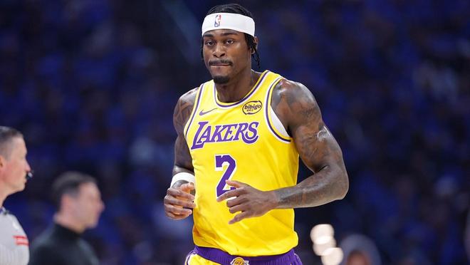 嘲讽，狄龙·布鲁克斯称湖人队范德比尔特为“愚蠢的NBA球员”