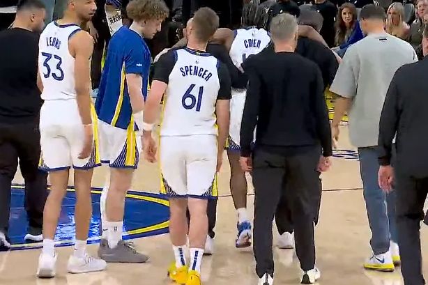 坏了，又伤了一个！勇士球员克莱尔受伤，库里满脸愁容！