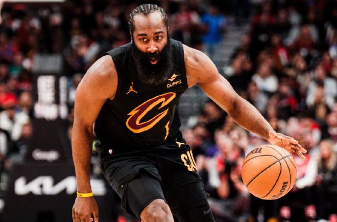 骑士惜败猛龙被追到2-2：哈登19+8迎里程碑 巴恩斯23+9+6制胜两罚