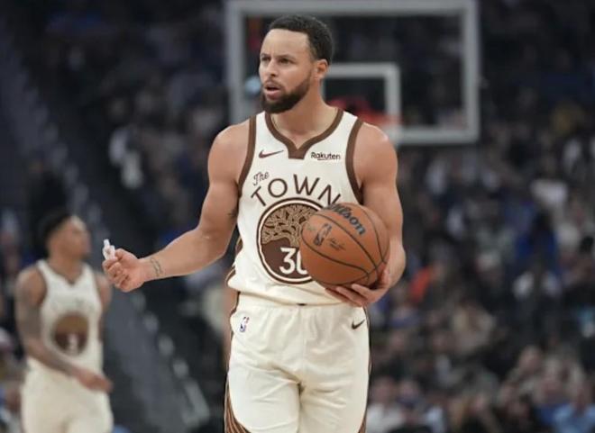 队记：战爵士库里继续缺阵，计划参加的队内对抗赛也已取消