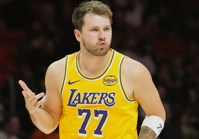 辟谣！东契奇阵营证实伤情更严重不准确 名医预计最快10天复出