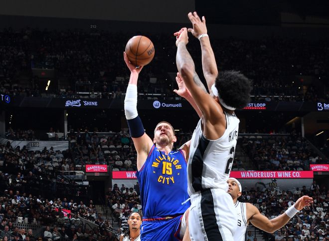 轰12连胜收官，自导自演，雷霆顺水推舟！西决对阵要被提前预定了