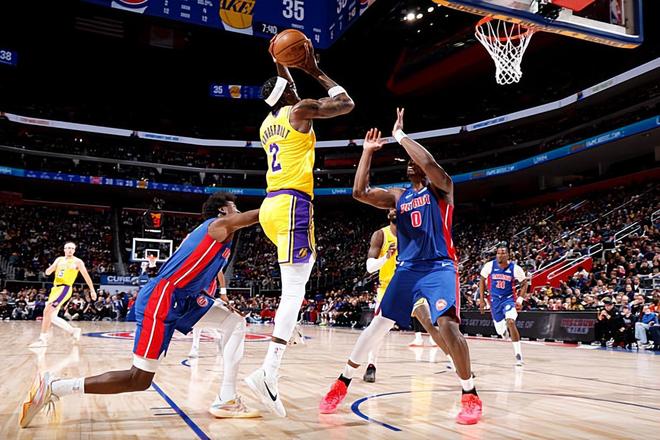 明明防守能力如此出色，为什么湖人不能给他多一些出场时间呢？